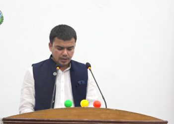 पहिलाे पटक अर्थमन्त्री मा. संजय कुमार यादवद्वारा मधेश प्रदेशकाे  आर्थिक सर्वेक्षण प्रस्तुत