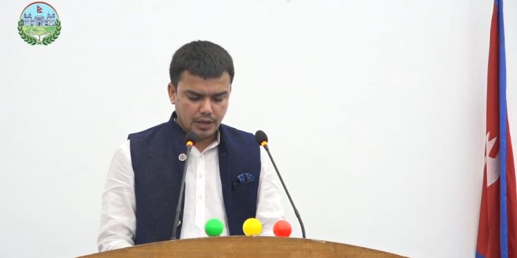 पहिलाे पटक अर्थमन्त्री मा. संजय कुमार यादवद्वारा मधेश प्रदेशकाे  आर्थिक सर्वेक्षण प्रस्तुत