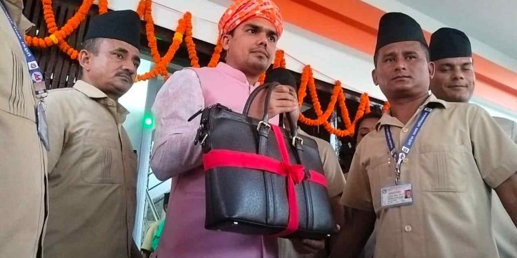 अर्थमन्त्री मा. संजय कुमार यादवद्वारा प्रदेश सरकारको आर्थिक बर्ष २०८०/०८१ को लागि प्रस्तुत गर्नु भएको बजेटको पुर्णपाठ