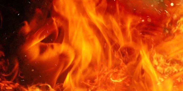 सर्लाहीको दुई स्थानमा आगलागी हुदा तीन लाख बराबरको क्षती