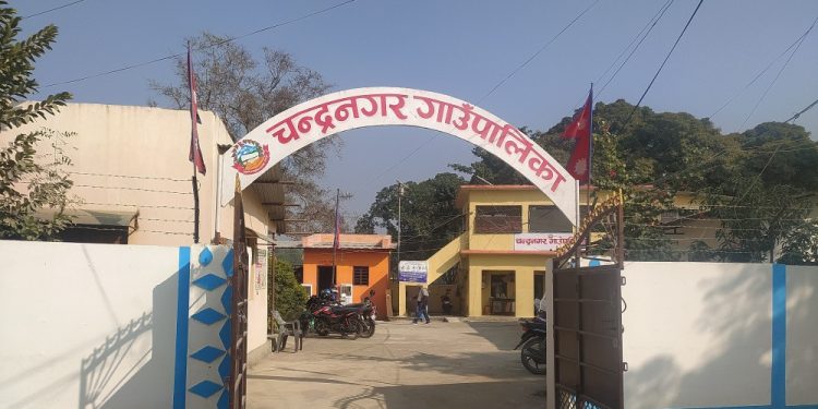 सर्लाहीको चन्द्रनगर गापाका अध्यक्ष महतो चरम भ्रष्टाचारमा लिप्त हुँदा कार्यालयको कामकाज  ठप्प