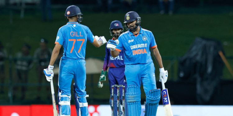 भारतले अपराजित रहँदै विश्वकप क्रिकेटको सेमिफाइनलमा