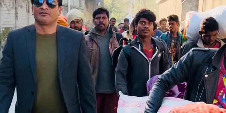 सराेजले भारतमा बन्धक बनाईएका पैतिस मजदुरलाई गरे सकुशल उद्धार ।