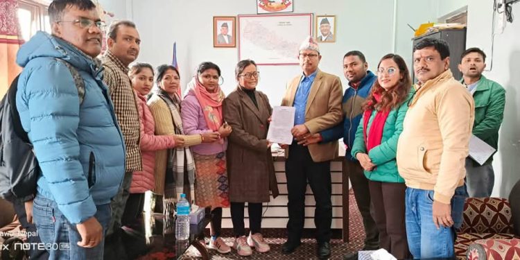 विवाह उमेर घटाउने प्रस्तावको विरोधमा ज्ञापनपत्र बुझाइयो